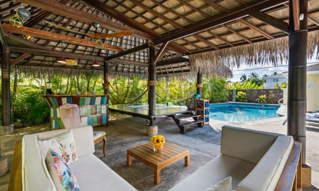 Turn Your Outdoor Space in Tropical-inspired Retreat